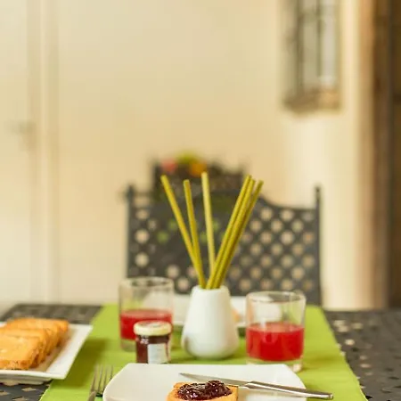 Lucus Exclusive Bed & Breakfast *