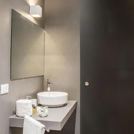 Alojamento de Acomodação e Pequeno-almoço Lucus Exclusive 4*