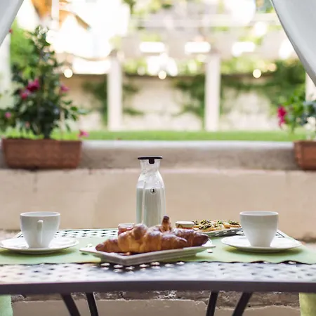 Lucus Exclusive Bed & Breakfast 4*