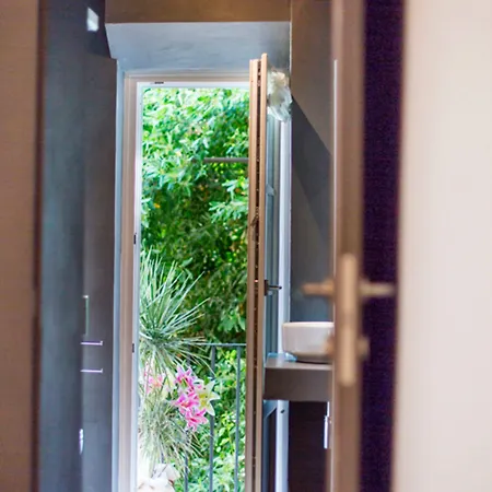 Lucus Exclusive Bed & Breakfast 4*