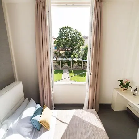 Lucus Exclusive Bed & Breakfast *